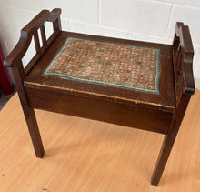 Load image into Gallery viewer, Mahogany piano stool with storage