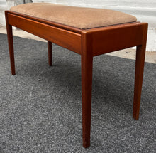 Load image into Gallery viewer, English made solid construction Piano Stool