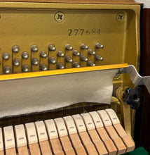 Load image into Gallery viewer, Kemble Oxford Upright in White