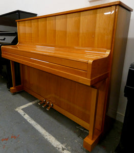 Mignon Upright Piano in Cherrywood Gloss