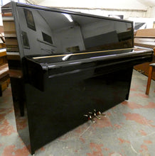 Load image into Gallery viewer, Yamaha P2 in Black High Gloss Finish