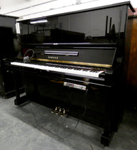 Load image into Gallery viewer, Yamaha U3 in Black High Gloss Cabinetry with Silent System