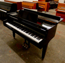 Load image into Gallery viewer, Reid-Sohn SG-140A Grand Piano in High Gloss Black