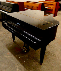 Reid-Sohn SG-140A Grand Piano in High Gloss Black