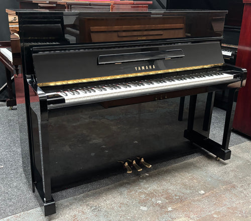 Yamaha P116T Upright Piano in Black High Gloss