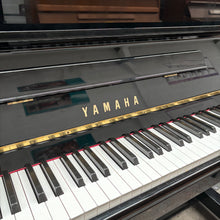 Load image into Gallery viewer, Yamaha P116T Upright Piano in Black High Gloss