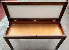 Load image into Gallery viewer, Mahogany Piano Bench with Storage