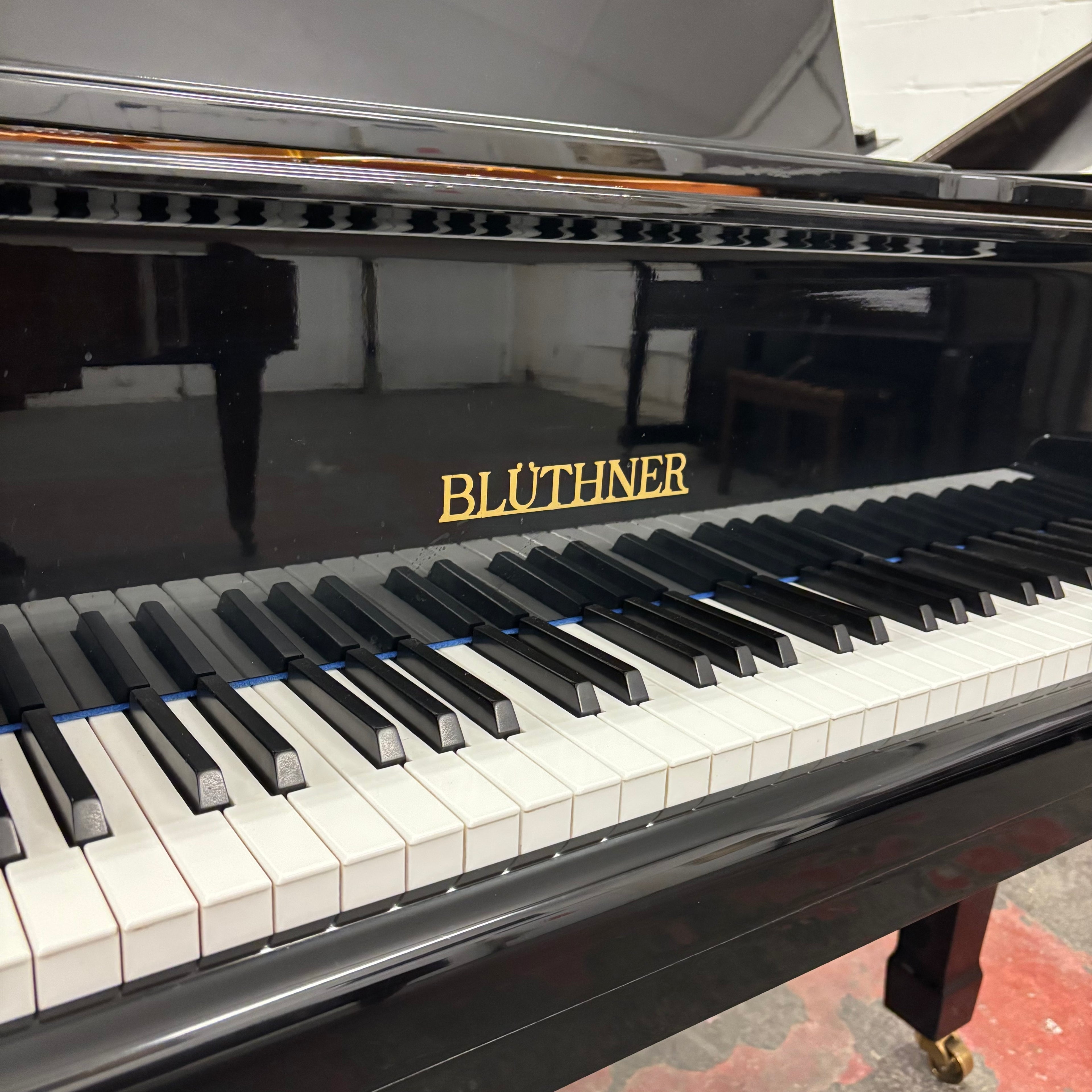 Blüthner Model 10 Baby Grand in Black High Gloss