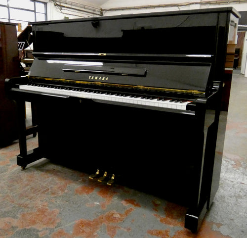 Yamaha U1 Upright Piano in High Gloss Black Finish