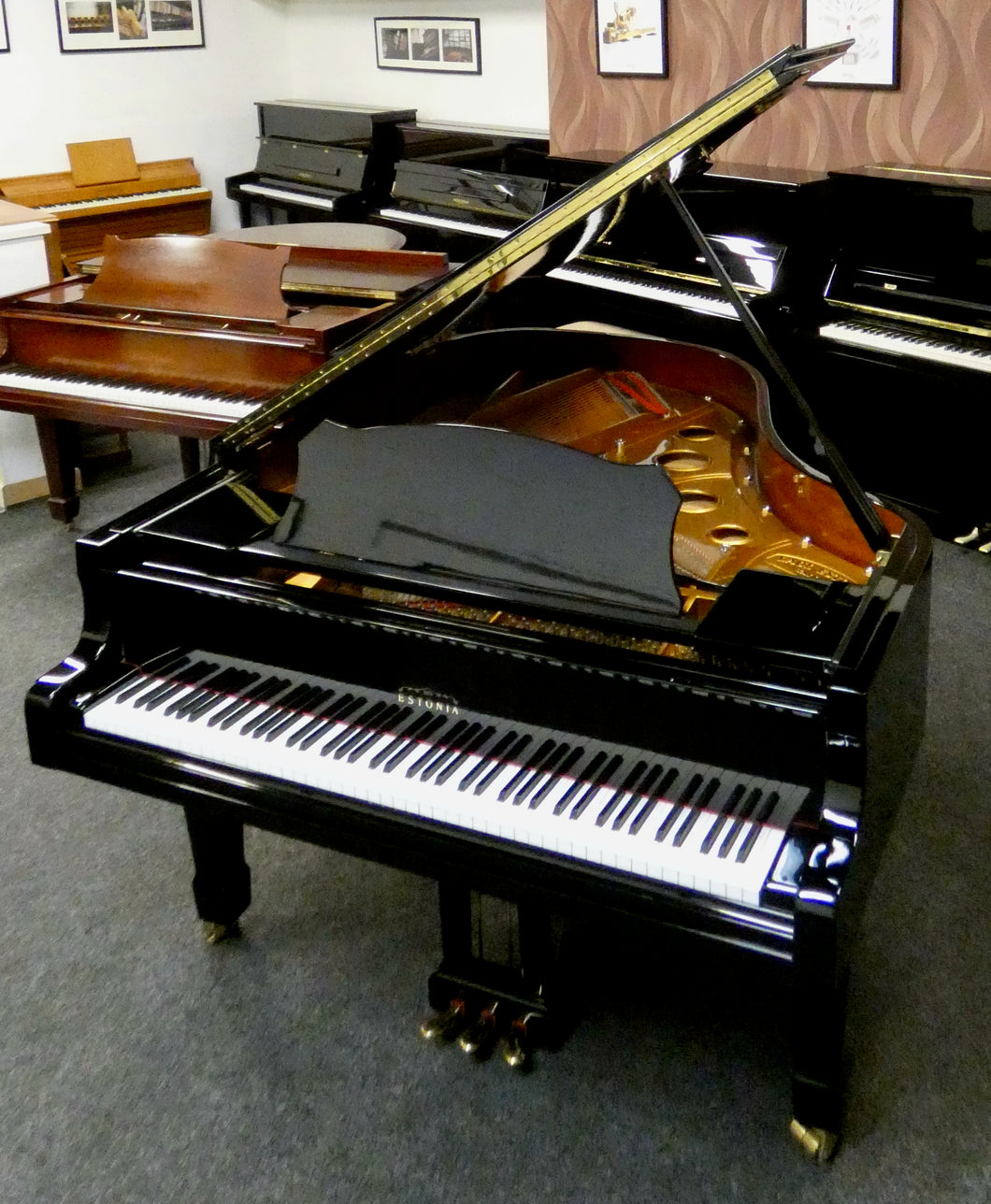 Estonia Model L190 Grand Piano in Black High Gloss Finish