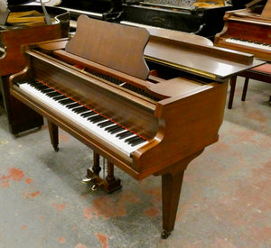 Mendel Baby Grand Piano in Mahogany Cabinet