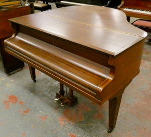 Mendel Baby Grand Piano in Mahogany Cabinet