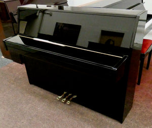 Yamaha B1 Model in black high gloss