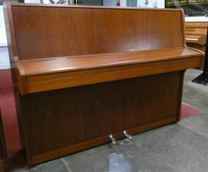 Niendorf Upright Piano in Mahogany Cabinet