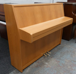 Yamaha P114M in Ash Finish