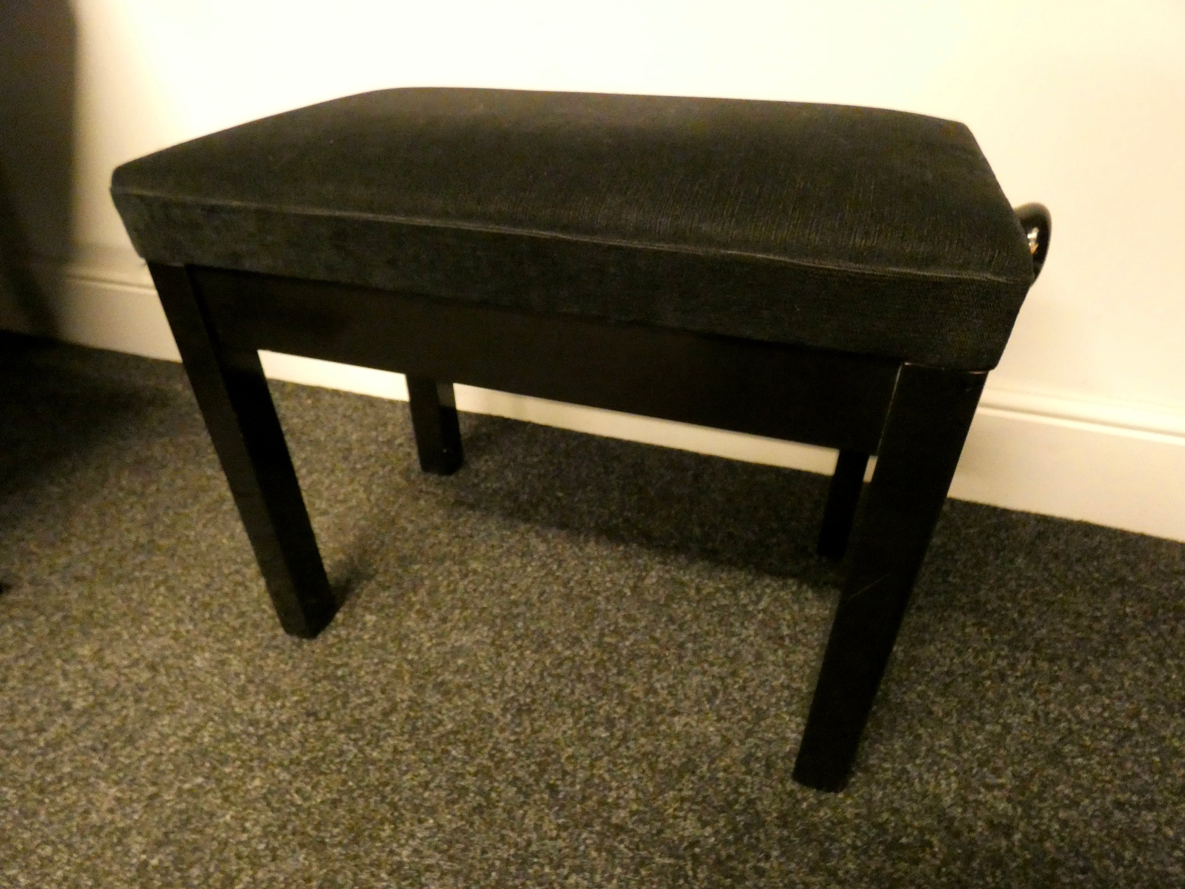 Black Polish Height Adjustable Piano Stool With Black Velour Top