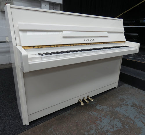 Yamaha M108N Studio Upright Piano in White Gloss Finish