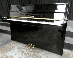 Yamaha b1 PE Upright Piano in Black High Gloss Finish