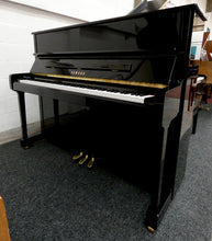 Load image into Gallery viewer, Yamaha P121G Upright Piano in Black High Gloss