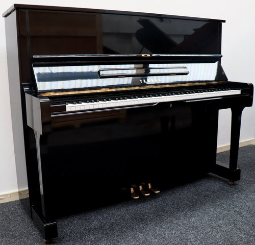 Yamaha U1 Upright Piano in High gloss black finish