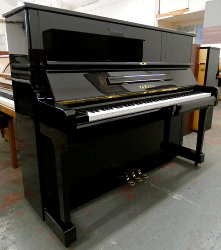 Yamaha U1 Upright Piano in High Gloss Black Finish