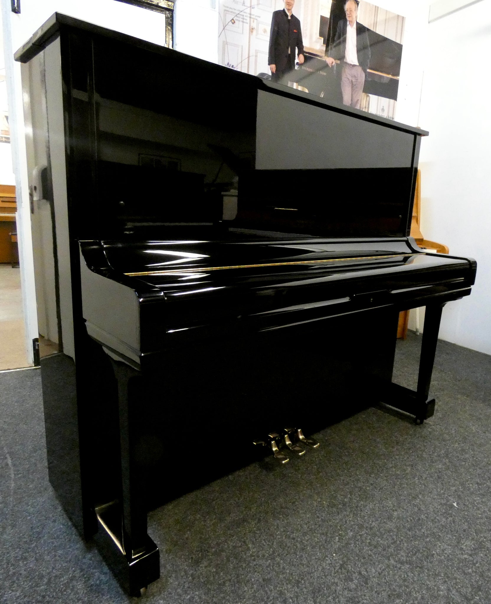 Yamaha U5 Upright Piano in Black High Gloss Finish – Shackleford