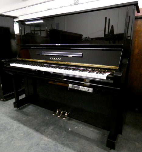 Yamaha U3 in Black High Gloss Cabinetry with Silent System